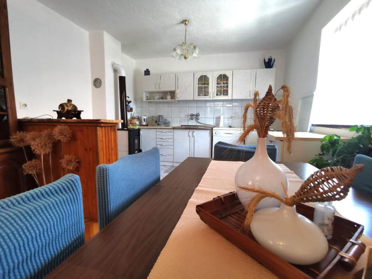 Apartman Pavelic Lovinac  Ngoại thất bức ảnh